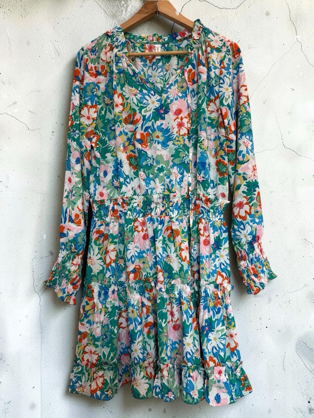 Dokotoo Women's Floral V-Neck Long Sleeve Smocked Mini Dress Size L Feminine